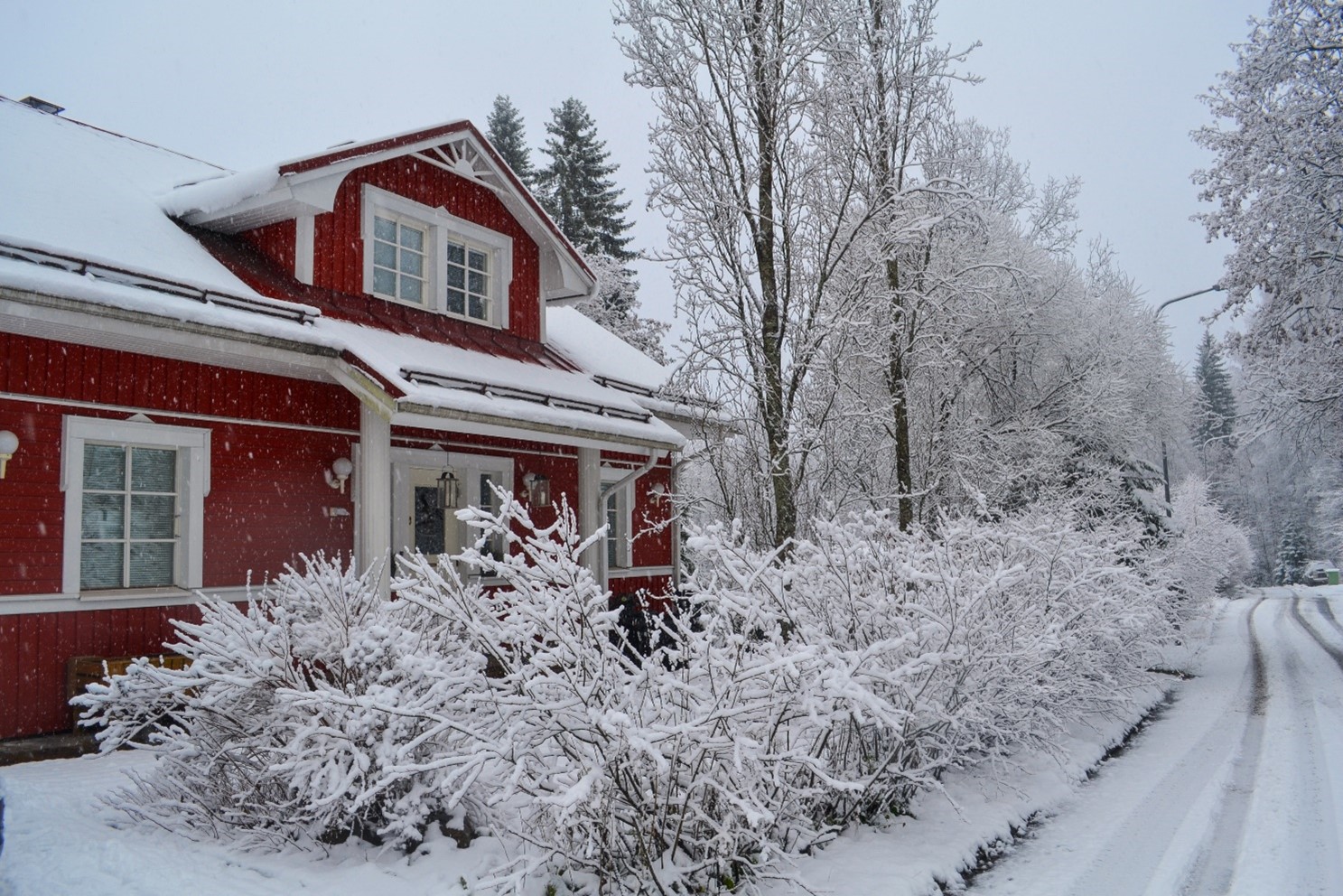 10 Essential Steps to Winterize Your Home and Protect it from Cold Weather Damage